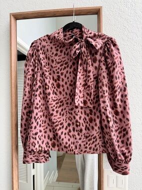 Lea & Viola Pink Leopard Tie-Neck Blouse, Small